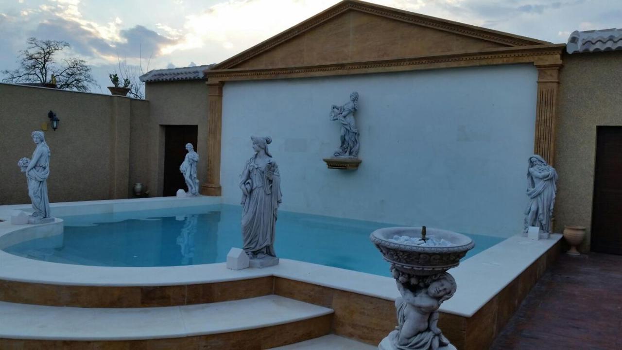 La Fuente Romana Campo-Nubes Exteriér fotografie